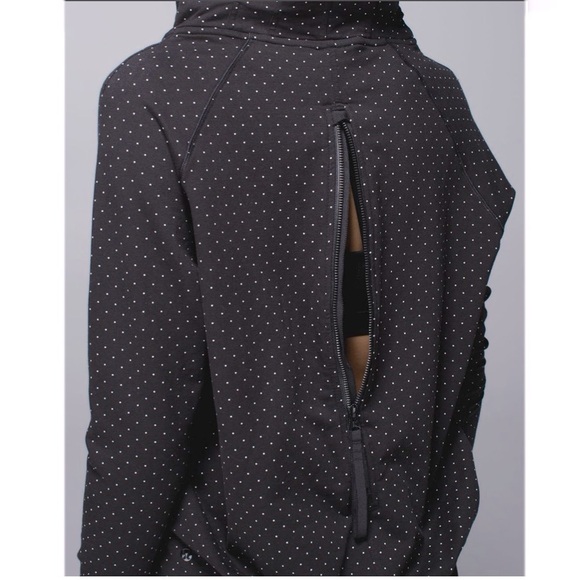 LULULEMON Rollin' With My Omies Hoodie
sz 2 - Picture 6 of 8